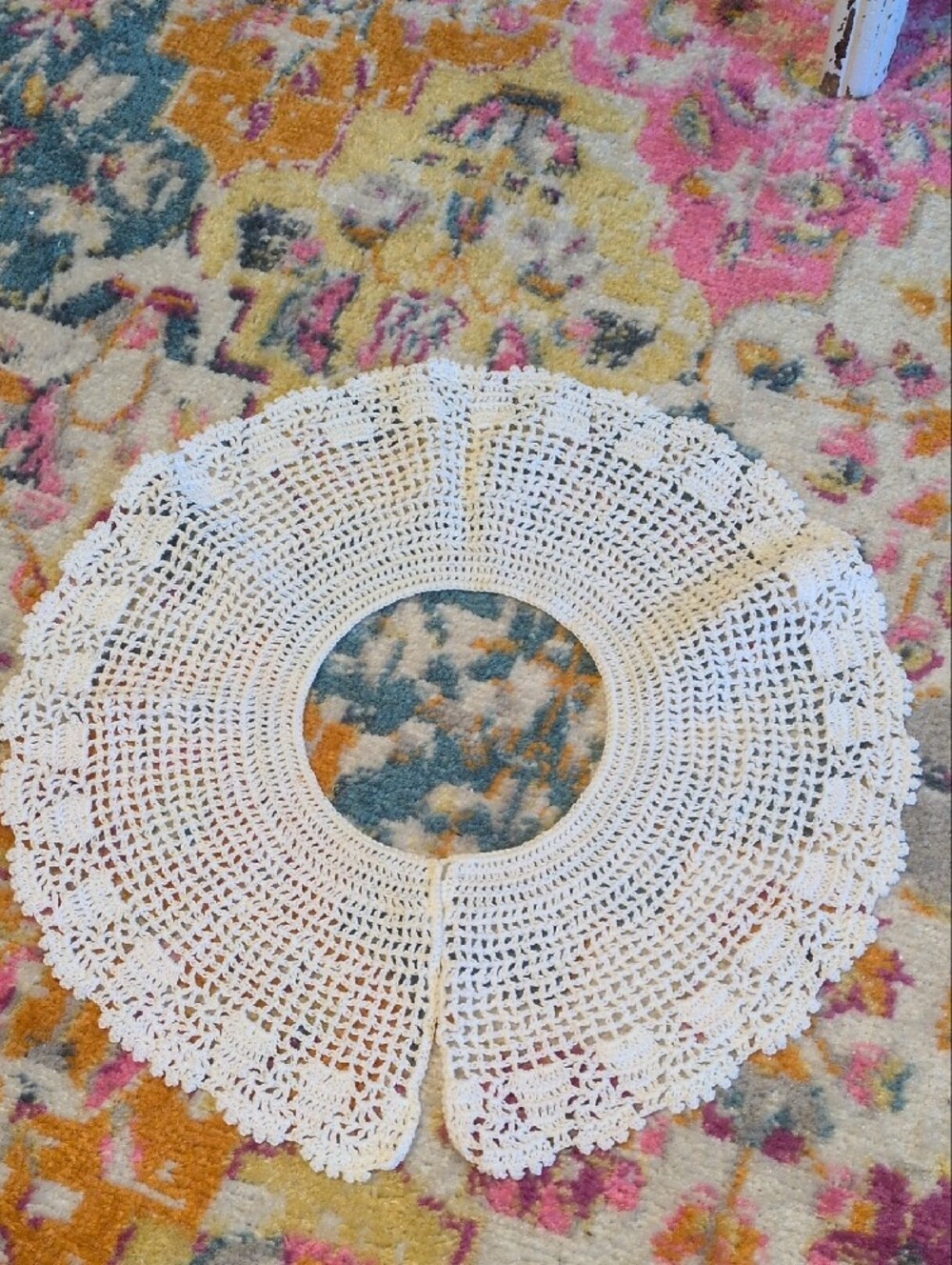 Vintage White Crochet Collar and Cream Gloves Set - Picture 6 of 8